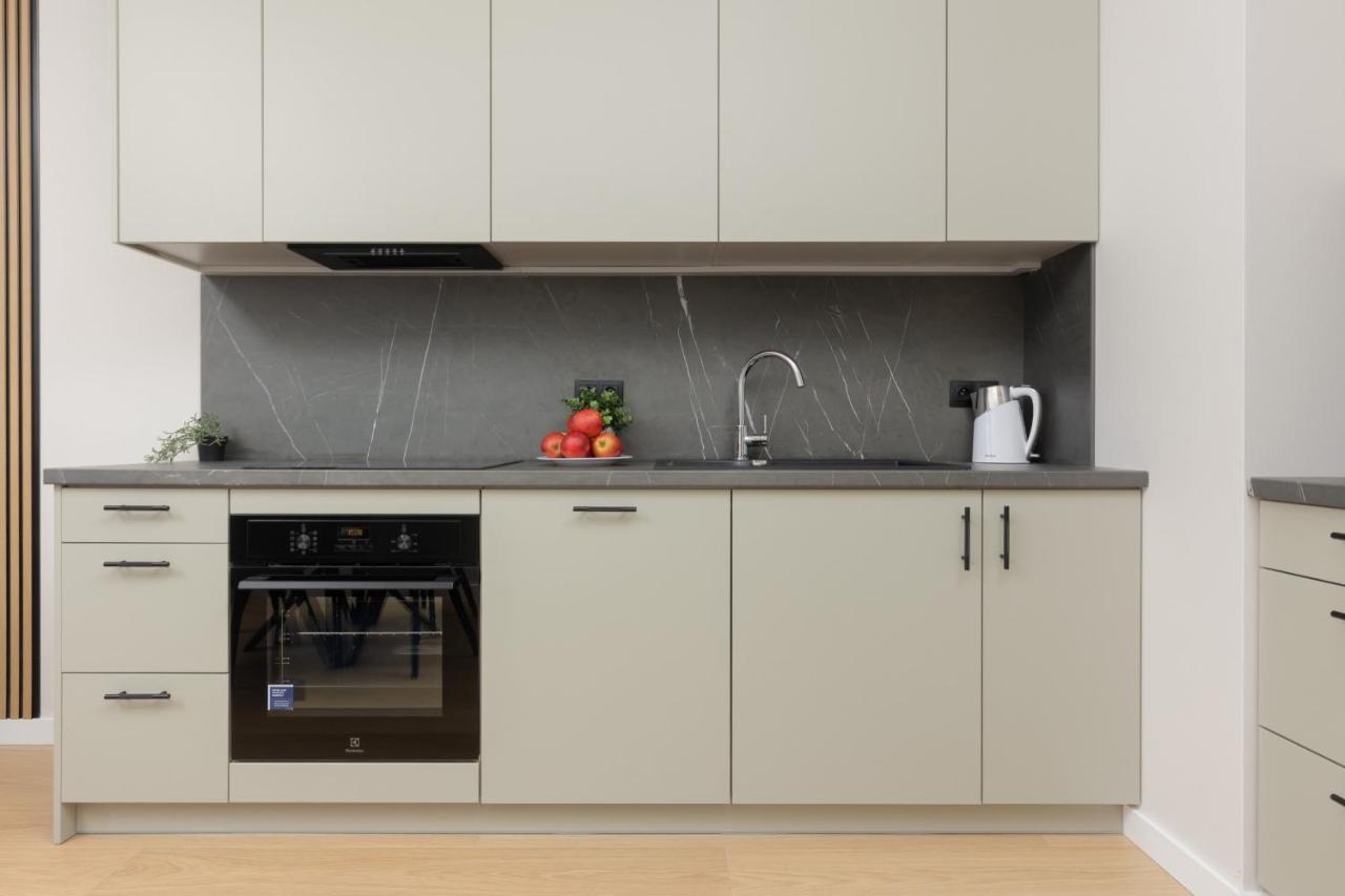 Wola Spacious Flat With Air Conditioning & Balcony By Noclegi Renters Warszawa Eksteriør bilde