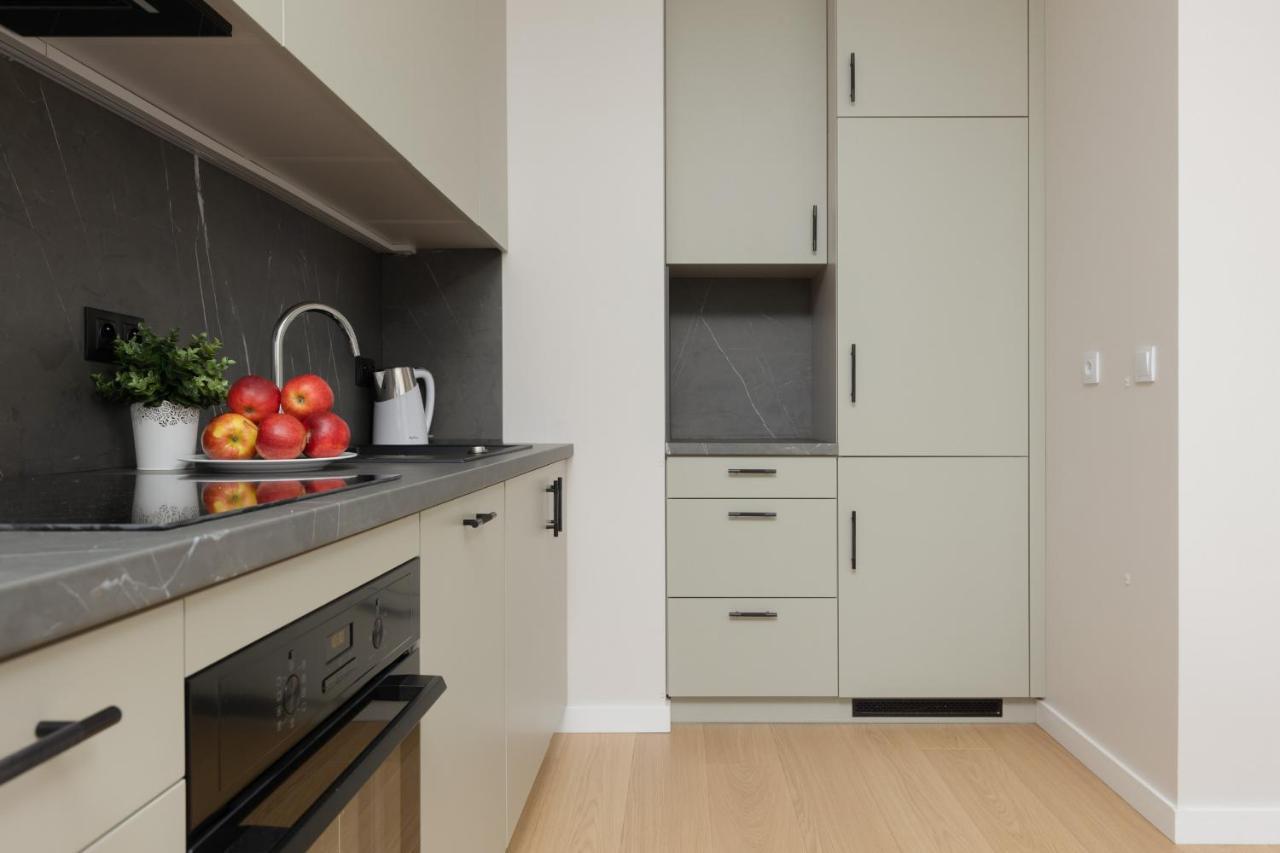 Wola Spacious Flat With Air Conditioning & Balcony By Noclegi Renters Warszawa Eksteriør bilde