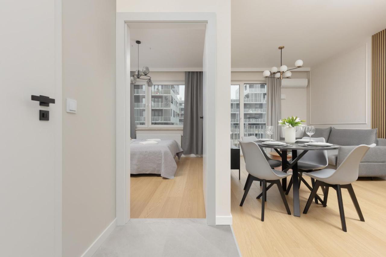 Wola Spacious Flat With Air Conditioning & Balcony By Noclegi Renters Warszawa Eksteriør bilde